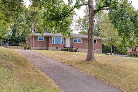 711 Newhall Dr Nashville, TN 37206
