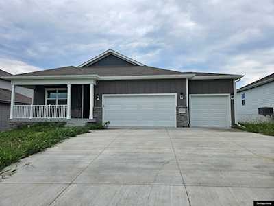 4525 Lawnwood Dr Bellevue, NE 68133