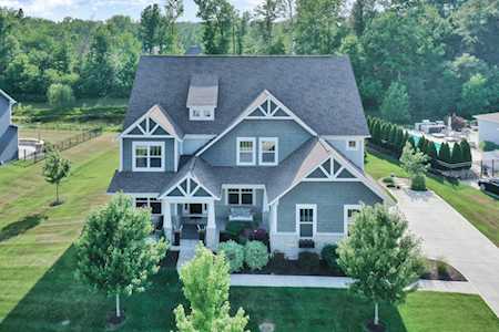 3664 Conifer Dr Zionsville, IN 46077