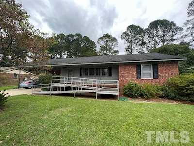 1706 Lakeshore Drive Dunn, NC 28334