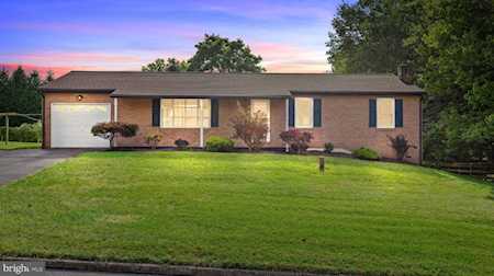 2 N Seasons Dr Dillsburg, PA 17019