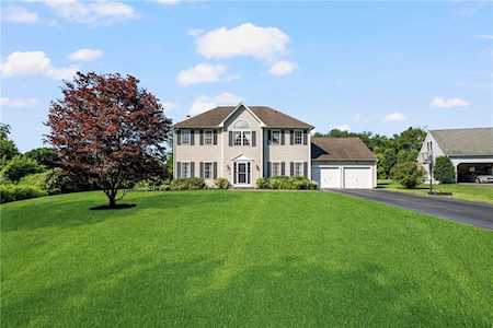 161 Misty Meadow Ln North Kingstown, RI 02852