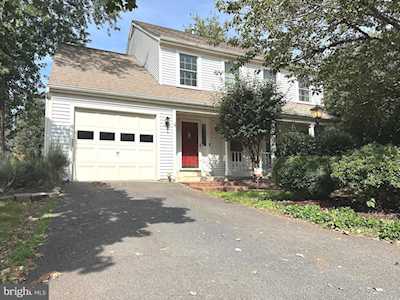 21051 Emerson Ct Sterling, VA 20164