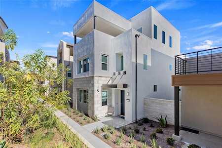 27216 Coyote Bush Ct Valencia, CA 91381