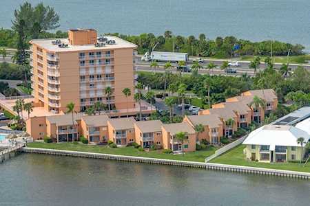 7400 Sunshine Skyway Ln S #103 St. Petersburg, FL 33711