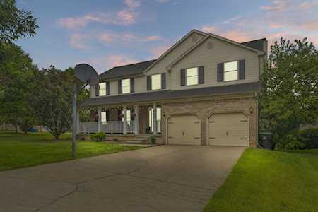 1993 Blackhorse Ln Lexington, KY 40503