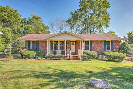 154 Hardaway Dr Goodlettsville, TN 37072