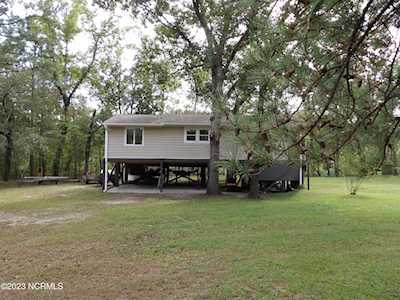 472 River Birch Rd Burgaw, NC 28425