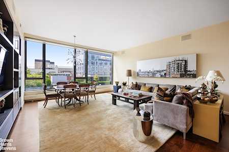 505 Greenwich St #9A New York, NY 10013