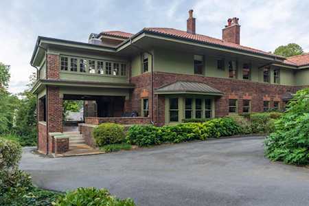 1661 Hillcrest Rd Chattanooga, TN 37405