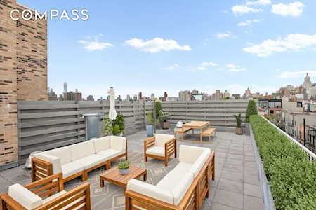 525 E 11th St #PH-A New York, NY 10009