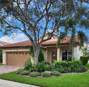 836 Falling Water Road Weston, FL 33326