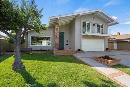 25303 Via Dia Valencia, CA 91355