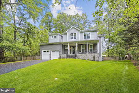8516 Forest St Annandale, VA 22003