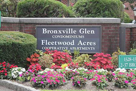1374 Midland Ave #703 Yonkers, NY 10708