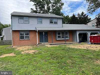 27 Whitehaven Dr New Castle, DE 19720