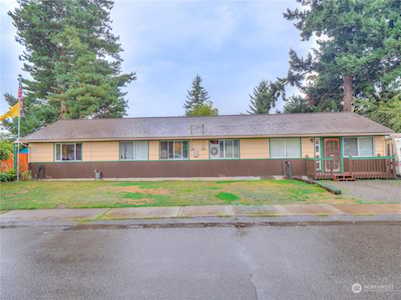 1901 Harrington Circle NE Renton, WA 98056