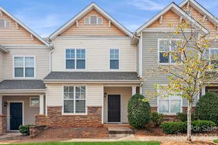 14930 Scothurst Ln Charlotte, NC 28277
