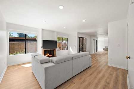 100 Hurlbut St #15 Pasadena, CA 91105