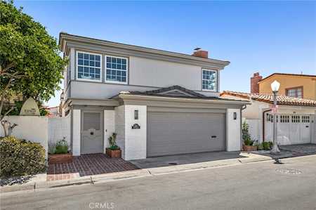 214 Via Graziana Newport Beach, CA 92663