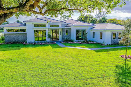 8617 N Native Dancer Road Palm Beach Gardens, FL 33418