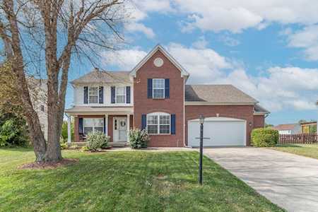 1852 Bridgewater Dr Avon, IN 46123