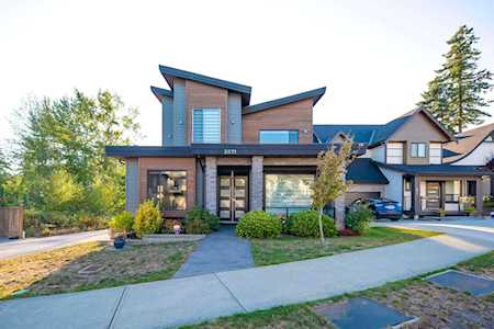2071 165 Street Surrey, BC V3Z 0X6