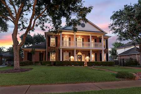 3034 W Hickory Park Circle Sugar Land, TX 77479