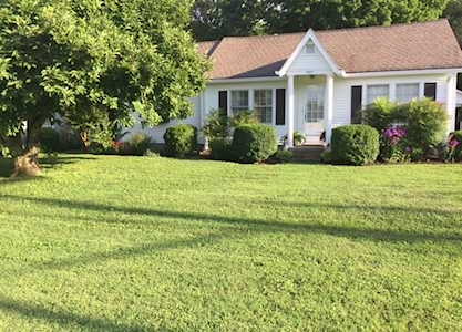 437 Battle Ave Franklin, TN 37064