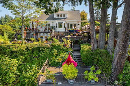 2111 Madrona Point Dr Bremerton, WA 98312