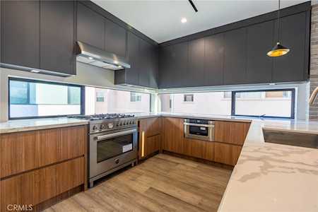 12112 Otsego St Valley Village, CA 91607
