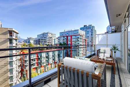 63 W 2nd Avenue #801 Vancouver, BC V5Y 0G8