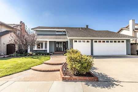 8332 Elmcrest Ln Huntington Beach, CA 92646