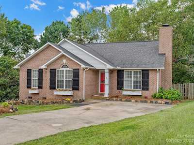 4910 Valley Trail Ct Concord, NC 28025