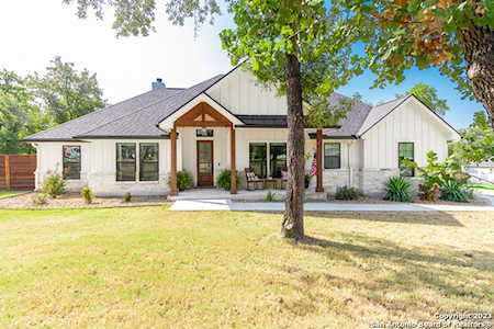 257 Cibolo Way La Vernia, TX 78121