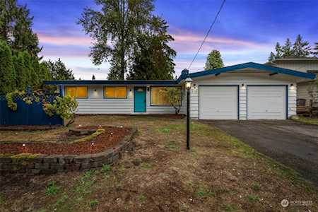 2712 165th Ave NE Bellevue, WA 98008