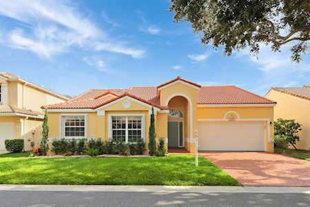 1095 Roble Way Palm Beach Gardens, FL 33410