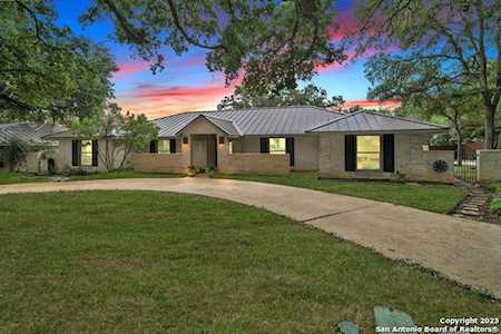 302 Lochaven Ln Castle Hills, TX 78213