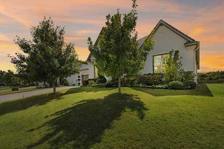 8609 Colina Terrace Benbrook, TX 76126