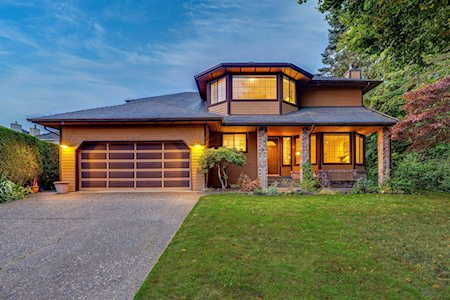 16187 8A Avenue Surrey, BC V4A 8W8