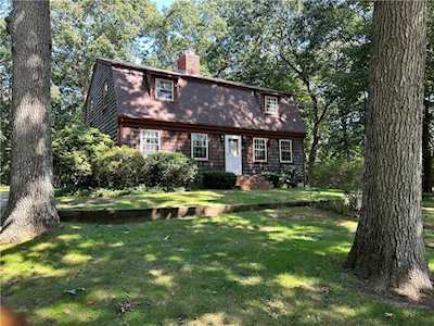 219 Congdon Dr South Kingstown, RI 02879