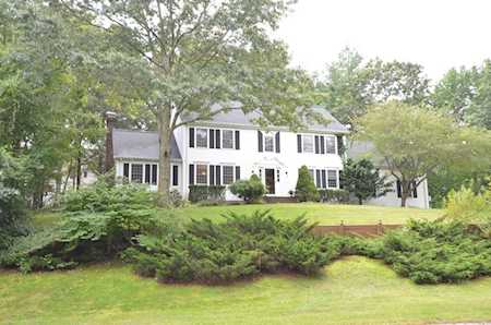 6 Winterberry Drive Franklin, MA 02038