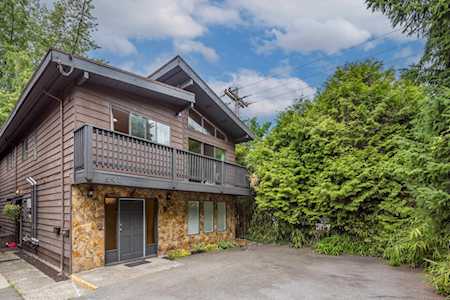 591 Riverside Drive North Vancouver, BC V7H 1V2
