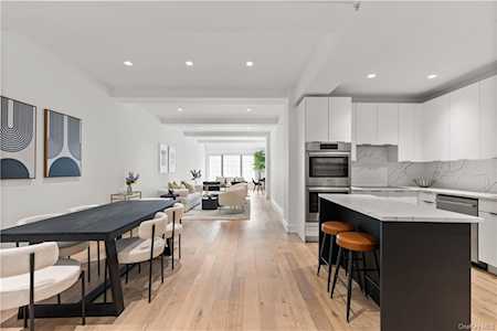 100 Pondfield Rd #2B Bronxville, NY 10708