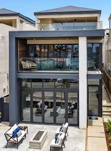 809 Delaware St Huntington Beach, CA 92648