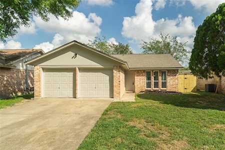 1812 Oriole Dr League City, TX 77573