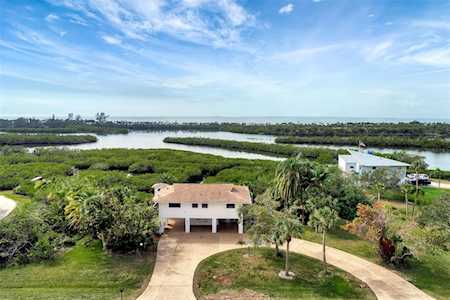 4850 Lemon Bay Dr Venice, FL 34293