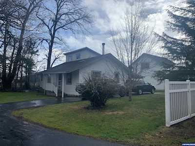 6838 SW Plymouth (-6842) Dr Corvallis, OR 97333
