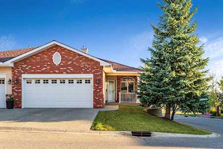 99 Christie Point SW #3 Calgary, AB T3H 3K8
