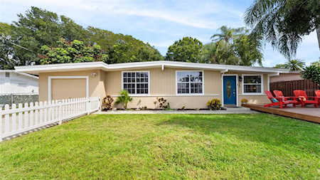349 Shore Dr E Oldsmar, FL 34677